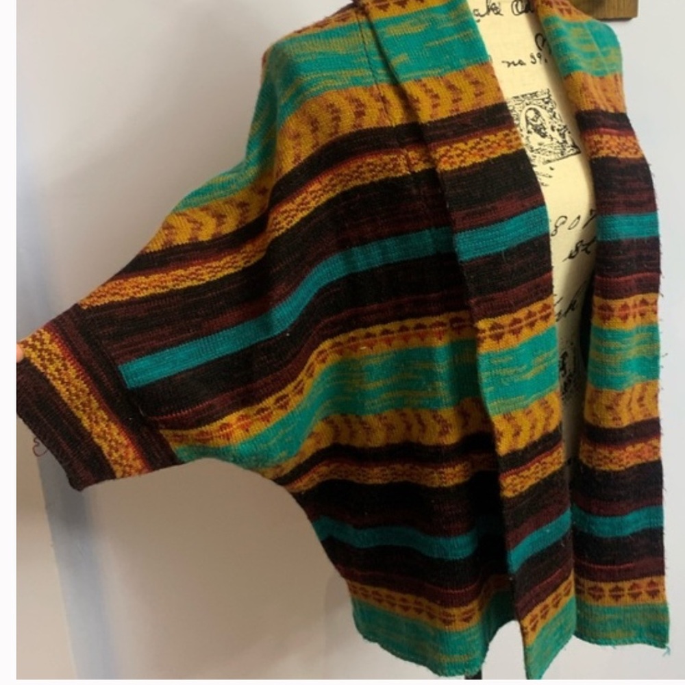Billabong Aztec open front sweater. Size small will fit medium.